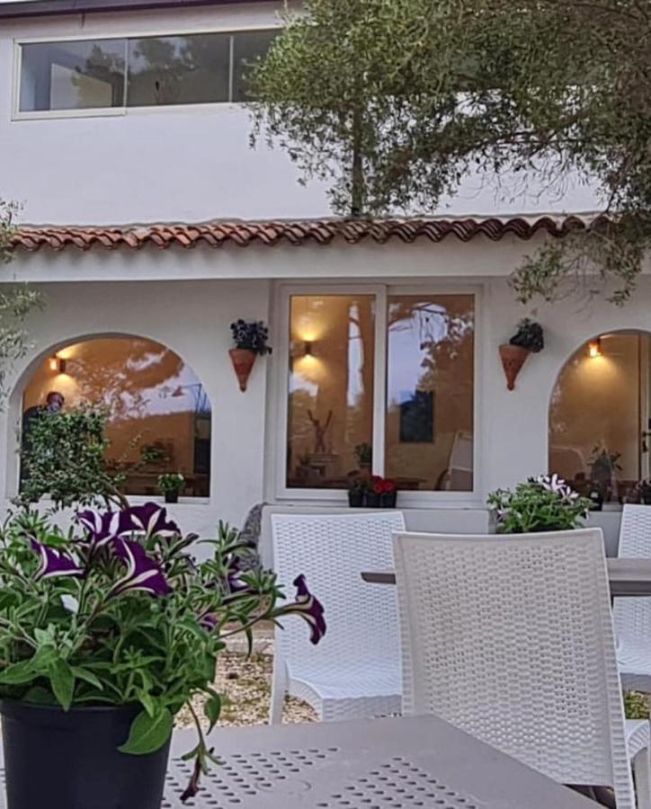 Il Salice B&B Olbia Bagian luar foto